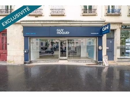 local commercial 70 m² avec terrasse et cave