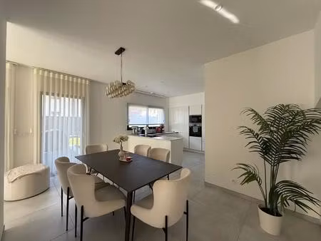 elégance moderne  volumes généreux et lumière naturelle dans un quartier d'exception