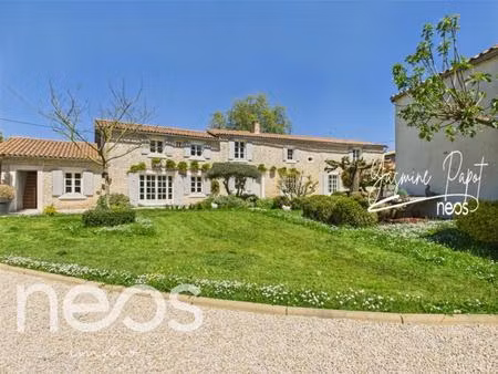 maison 4ch- bureau - dépendances - piscine