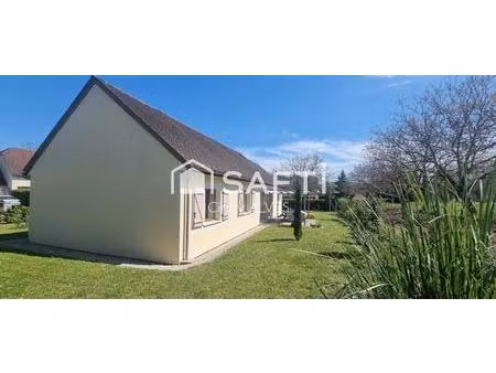 charmante maison de plain pied avec garage.