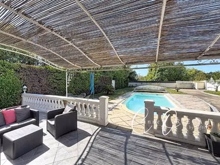 villa 5 chambres garage - piscine et grand atelier