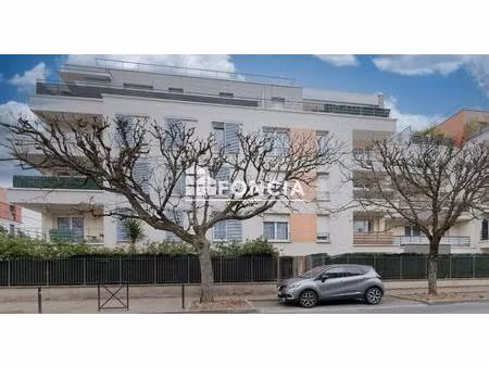 athis mons - f3 de 64m2 avec jardin et terrasse