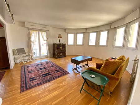 bel appartement quartier saint charles de 85m² avec parking et cave