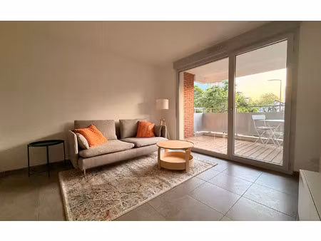 location appartement  m² t-3 à toulouse  740 €