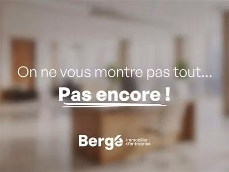 location commerce cannes 06400 139m²