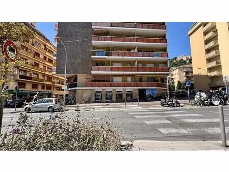 vente commerce nice 06100 173m²
