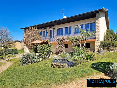 maison familiale 4 chambres  secteur calme