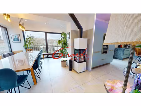 secteur mulhouse  maison individuelle 8 pièces de 195 m2 sur