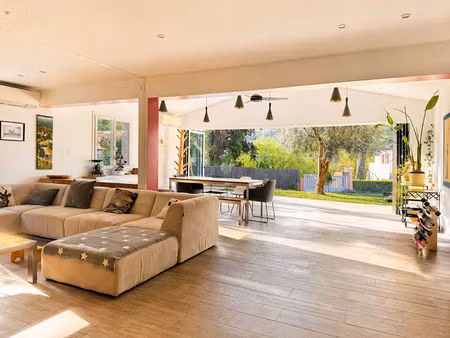 maison vence 6 pièces sur terrain piscinable