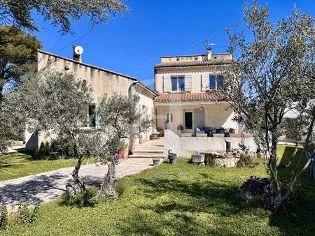 superbe maison familiale à eyragues - exclusivité
