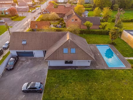 maison familiale avec piscine - villers-bocage (80)