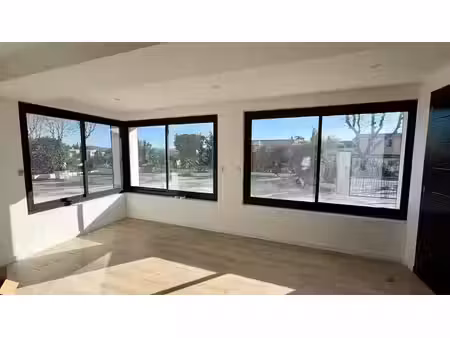 location appartement 5 pièces 89 m² à la farlède (83210)  1 480 €