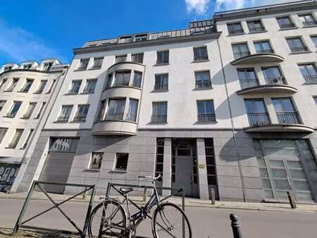 lumineux appartement 2 chambres proche du quartier européen