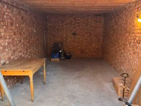garage à vendre dans un complexe sécurisé