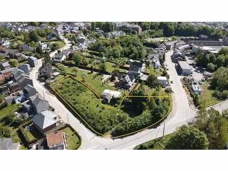 terrain à bâtir avec permis pour 3 maisons et immeuble de 8