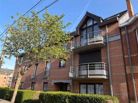 appartement 2 chambres  au 1er étage avec ascenseur - 800€