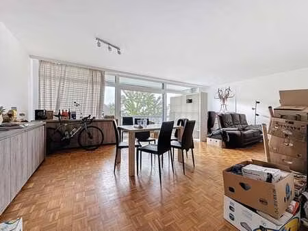 avenue de la nivéole : appartement 3 chambres avec terrasse