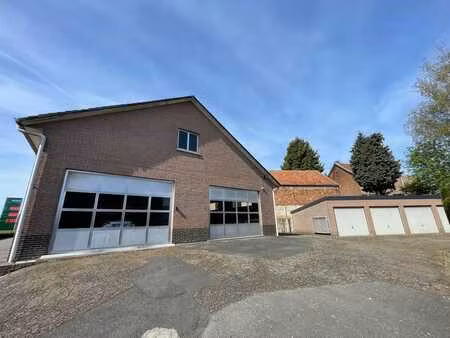 immeuble commerciale avec habitacion à vendre à tirlemont