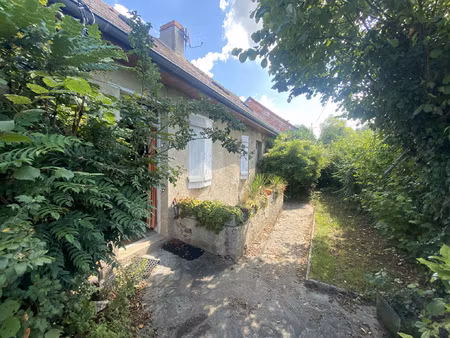 authentique longère avec dépendances sur 12 565m2 de terrain