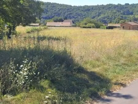 beau terrain constructible à 20 min de perigueux