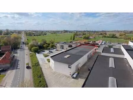 entrepôt d'environ 203 m² avec bureau près du roeselare ring