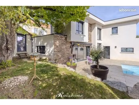 maison 7 pièces 180 m²