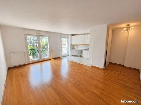 appartement 3 pièces 77 m²