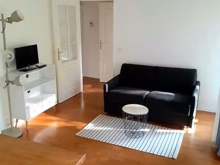 location 2 pièces meublé courbevoie faubourg de l'arche