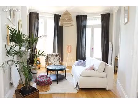 loue appartement grand t2bis avec double séjour et balcon