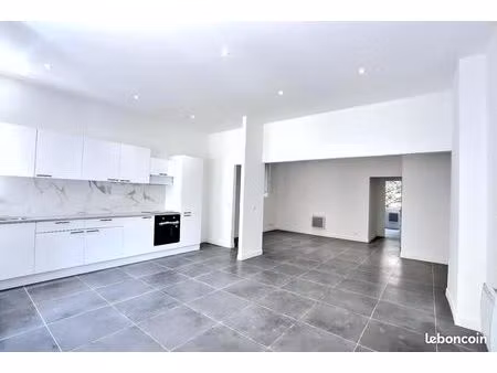 appartement 3 pièces 77 m²