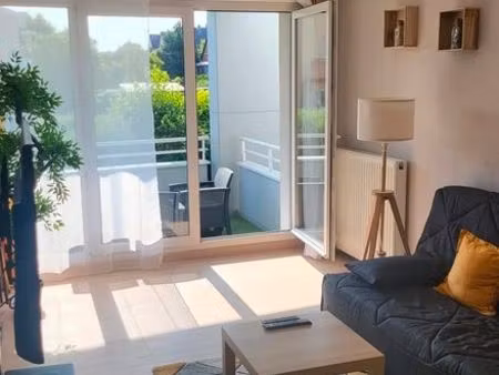 appartement meublé tout confort avec terrasse + parking – idéal mobilité professionnelle –