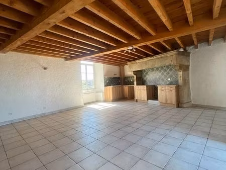 a louer à saint yvoine (63160) : appartement lumineux de 72 m²