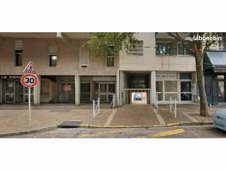 stationnement garage mourillon