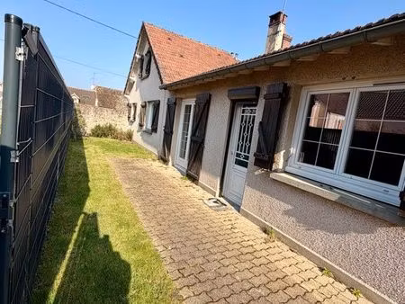 maison rénovée avec jardin-2 chambres-garage