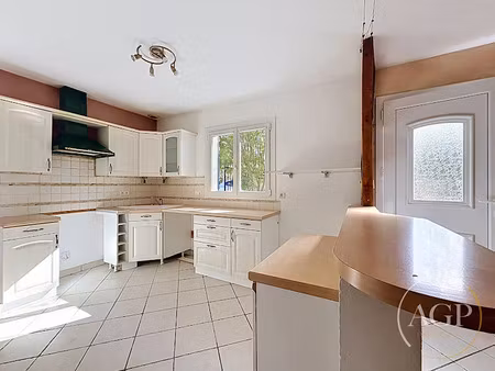 location maison 5 pièces 110 m² à la chapelle-saint-mesmin (45380)  1 275 €
