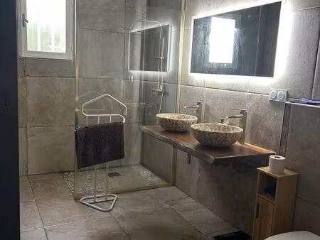 appartement 7 pièces 12 m²