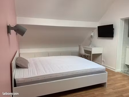 chambre 1 pièce 16 m²