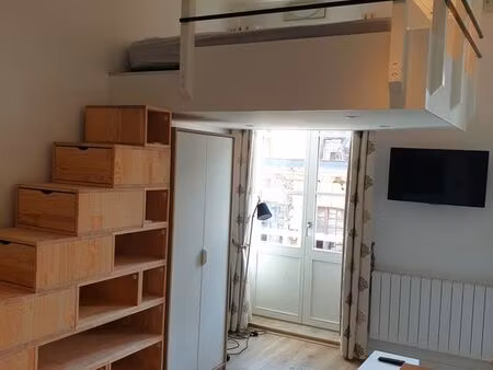 studio  25 m²  refait à neuf  équipé  au cœur du vieux-lille