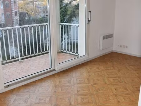 tres rare : appartement 2 pièces f1bis 31 m²  résidence sécurisée  balcon  grance cave  pa