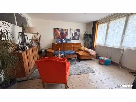 appartement 2 pièces 67 m²