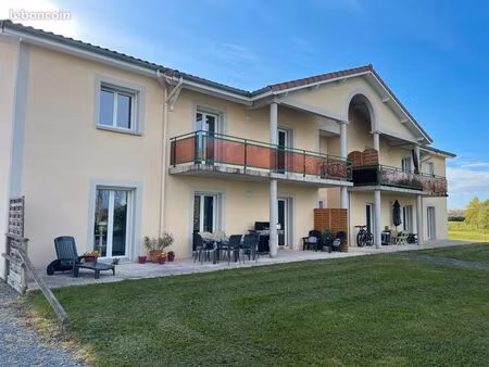 magnifique t4 avec balcon à saint laurent la conche