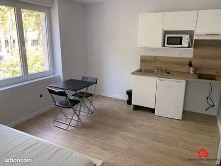 studio 1 pièce 24 m²