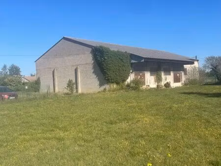 entrepôt 800 m² avec terrain