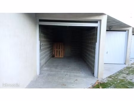 garage a louer sur rognonas