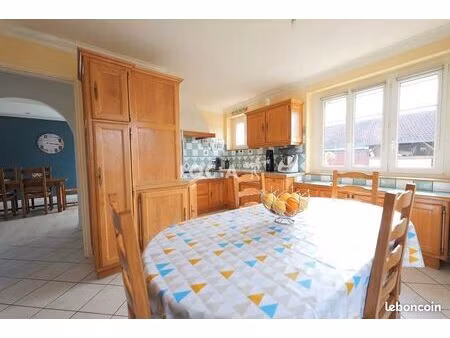 maison 6 pièces 186 m²