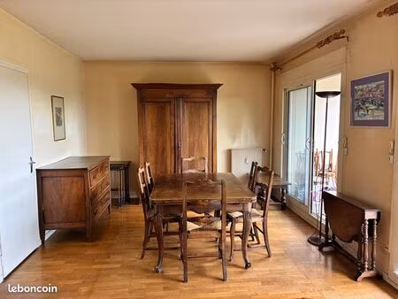 appartement t2/t3 de 70m² à écully