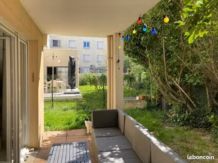 t2 meublé - croix luizet - 50m² - jardin et chat