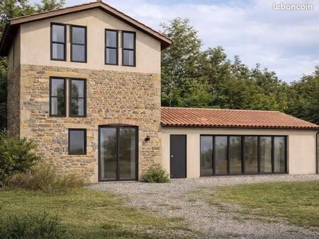 maison dans corps de ferme