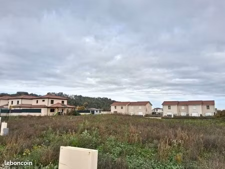 terrain 383 m² genas