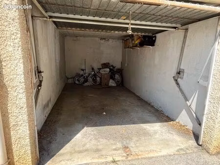 box fermé à vendre